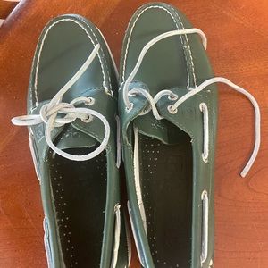 Perfect condition Sperry Top Sider Green Leather